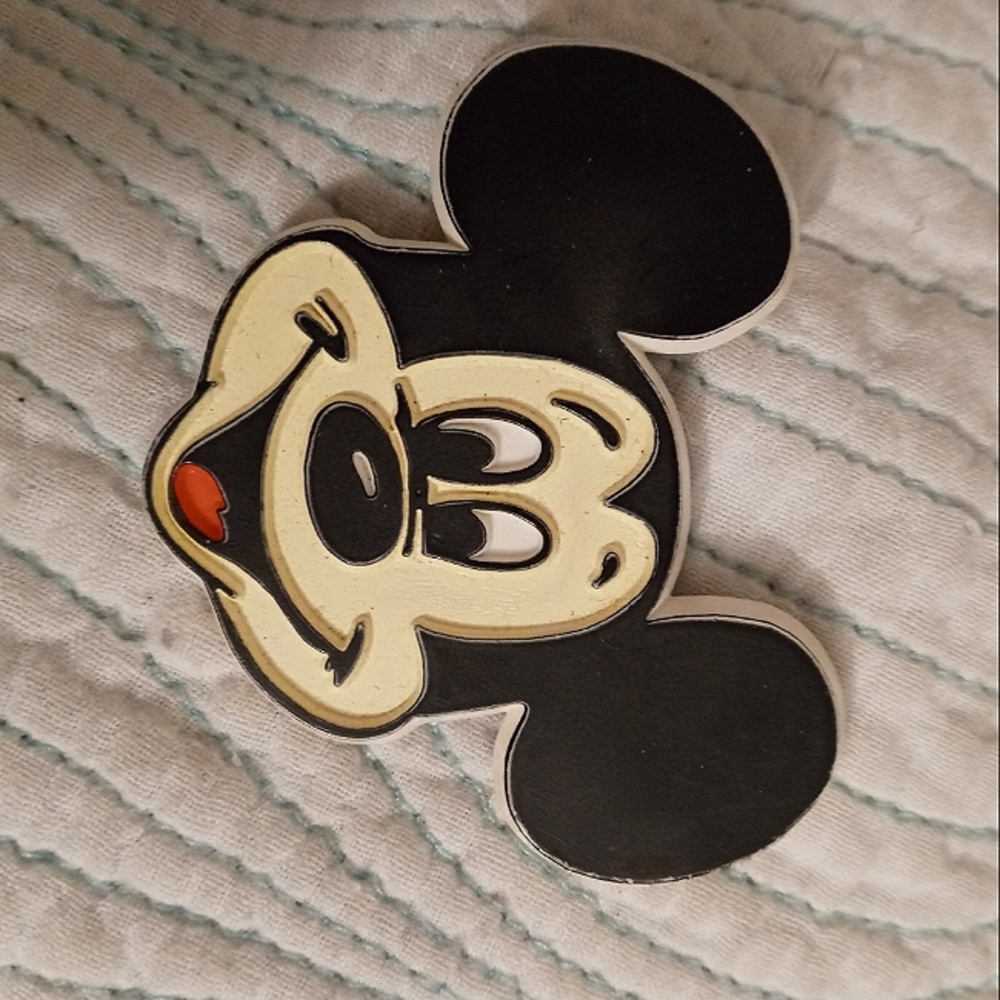 Vintage mickey mouse pin